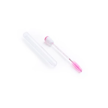 Szempillafèsű tokban