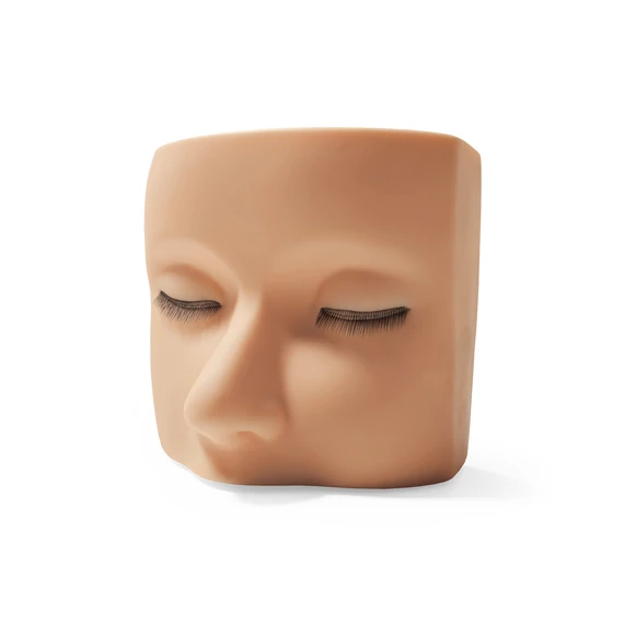 Gyakorló babafej saját szempillával II.